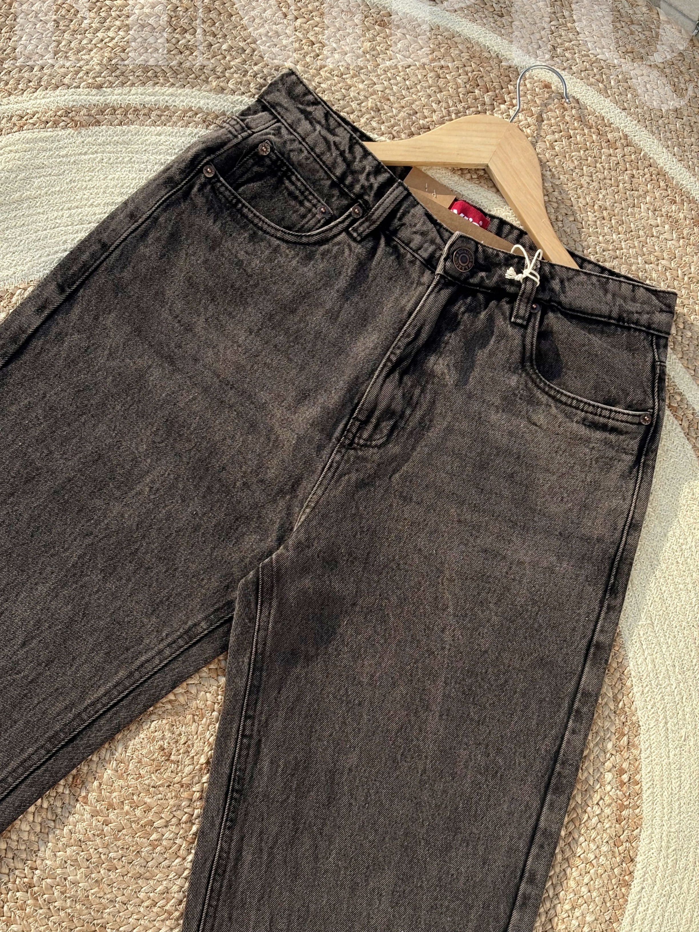 Finipiq 100% Export (Obsidian Wash) semi-baggy denim.🍃