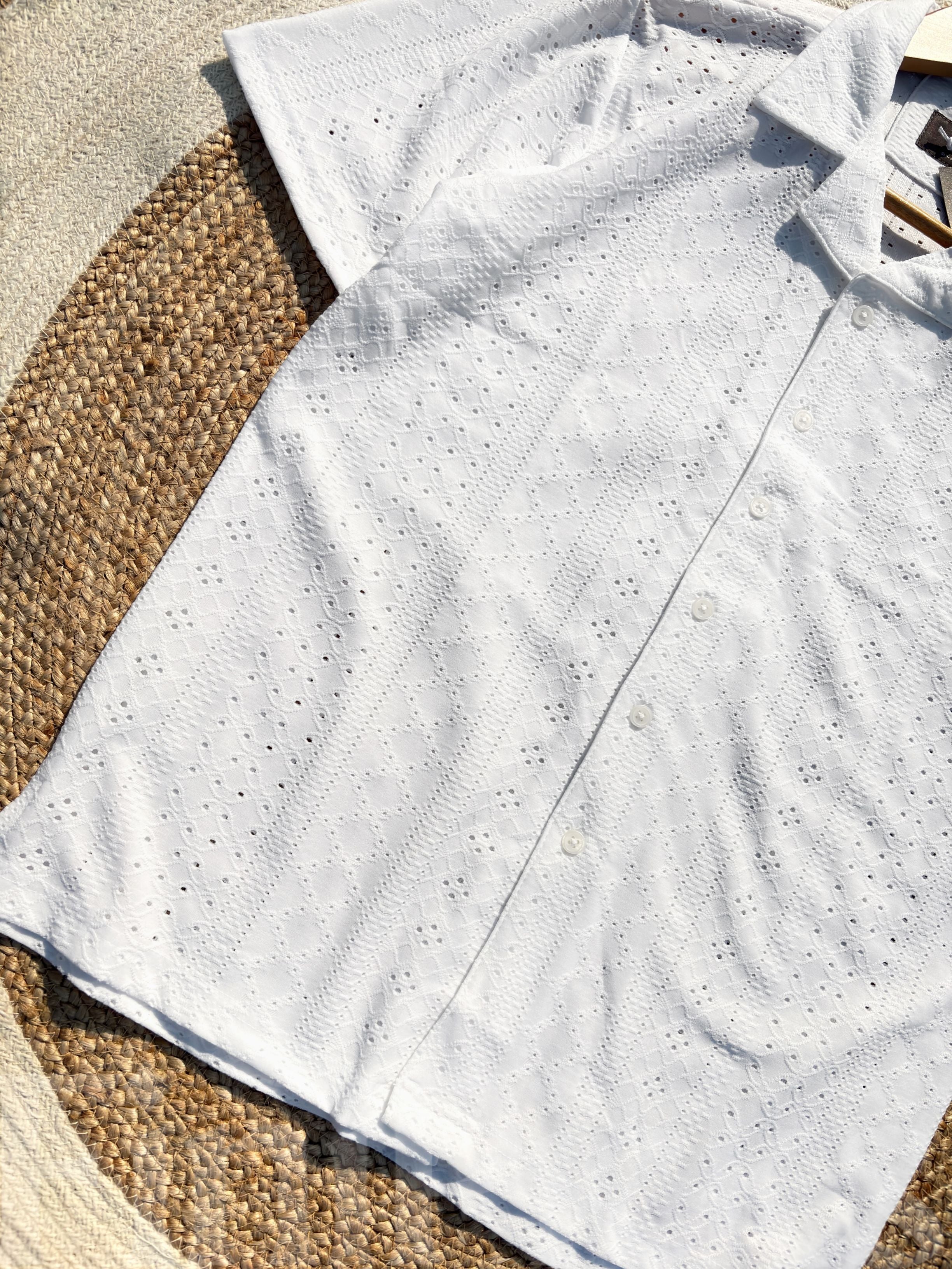 Lace-textured cuban shirt