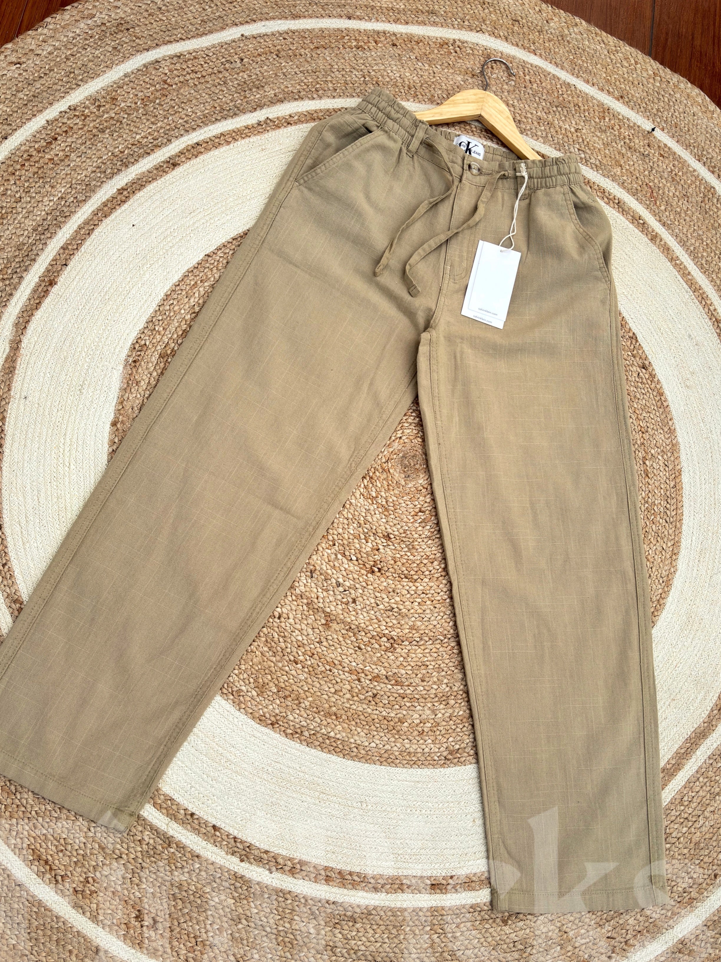 Semi-Baggy Light Olive Linen pant
