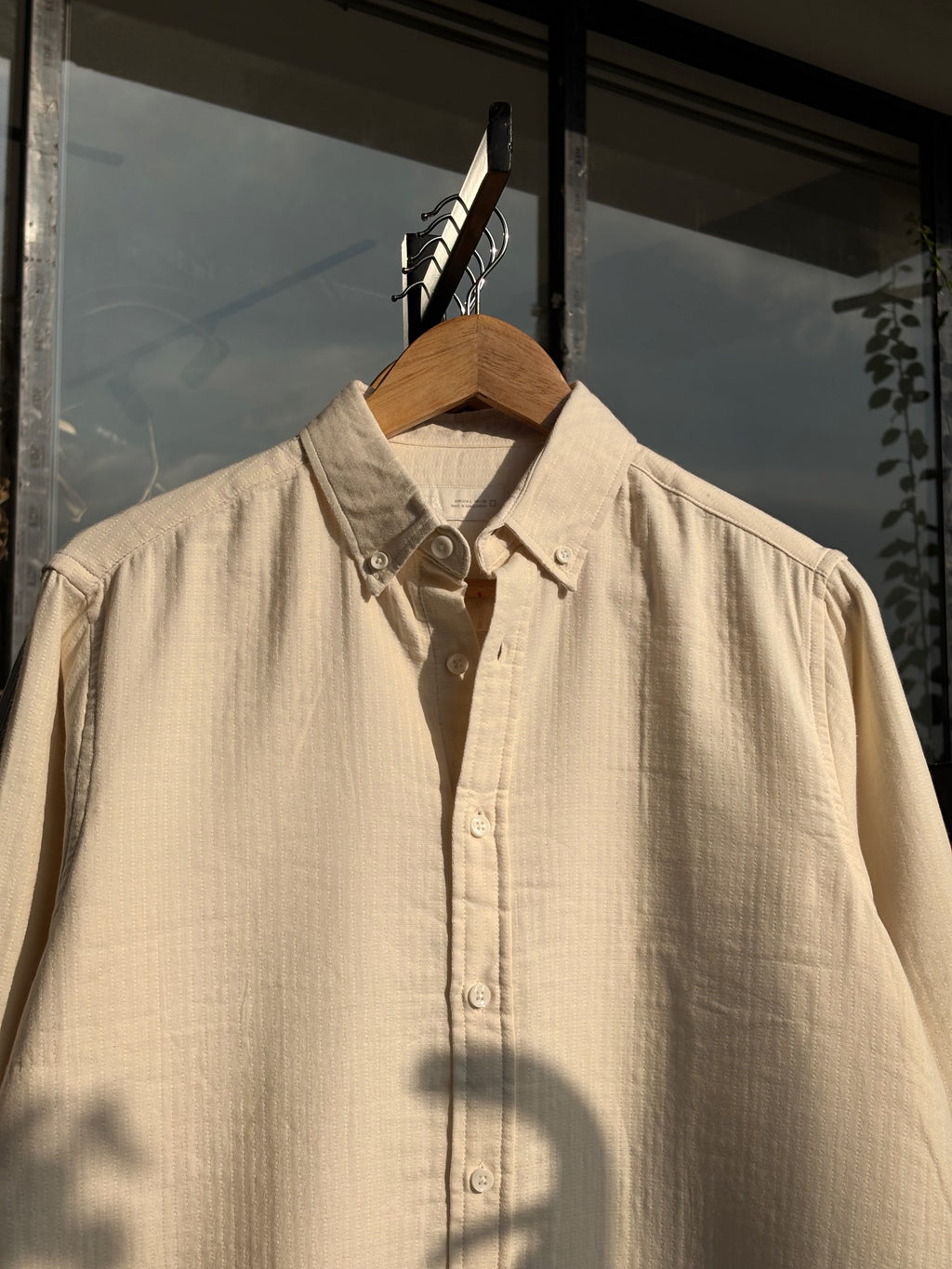 FINIPIQ Classic Striped (Off white) Shirt.🍂