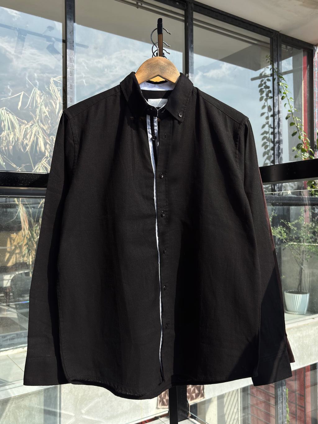 FINIPIQ Signature (Black) Oxford Shirt.🍂