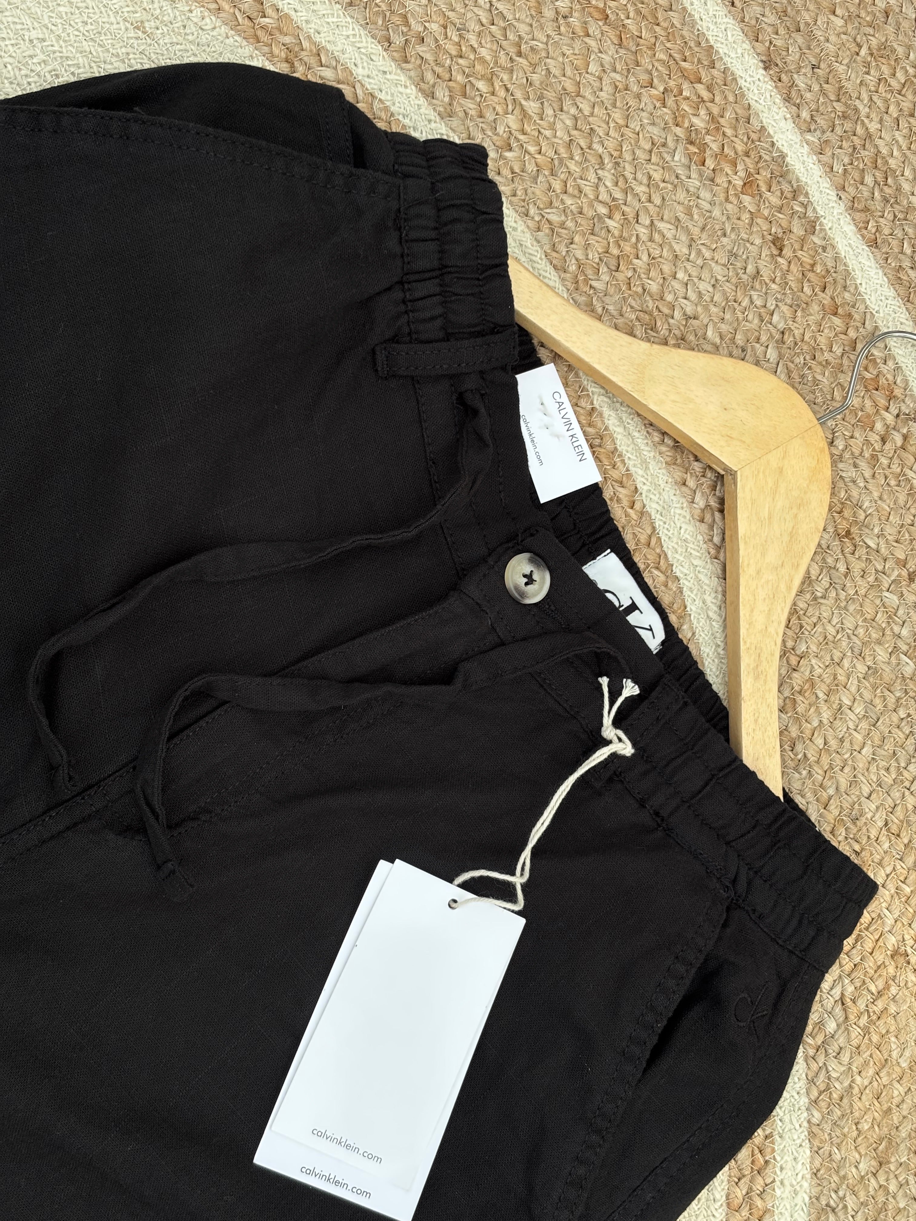 Semi-Baggy Black Linen pant