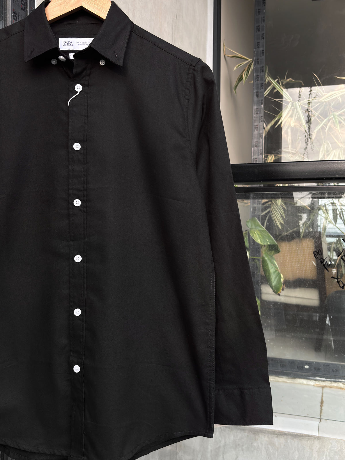 FINIPIQ Oxford (Black) Shirt.