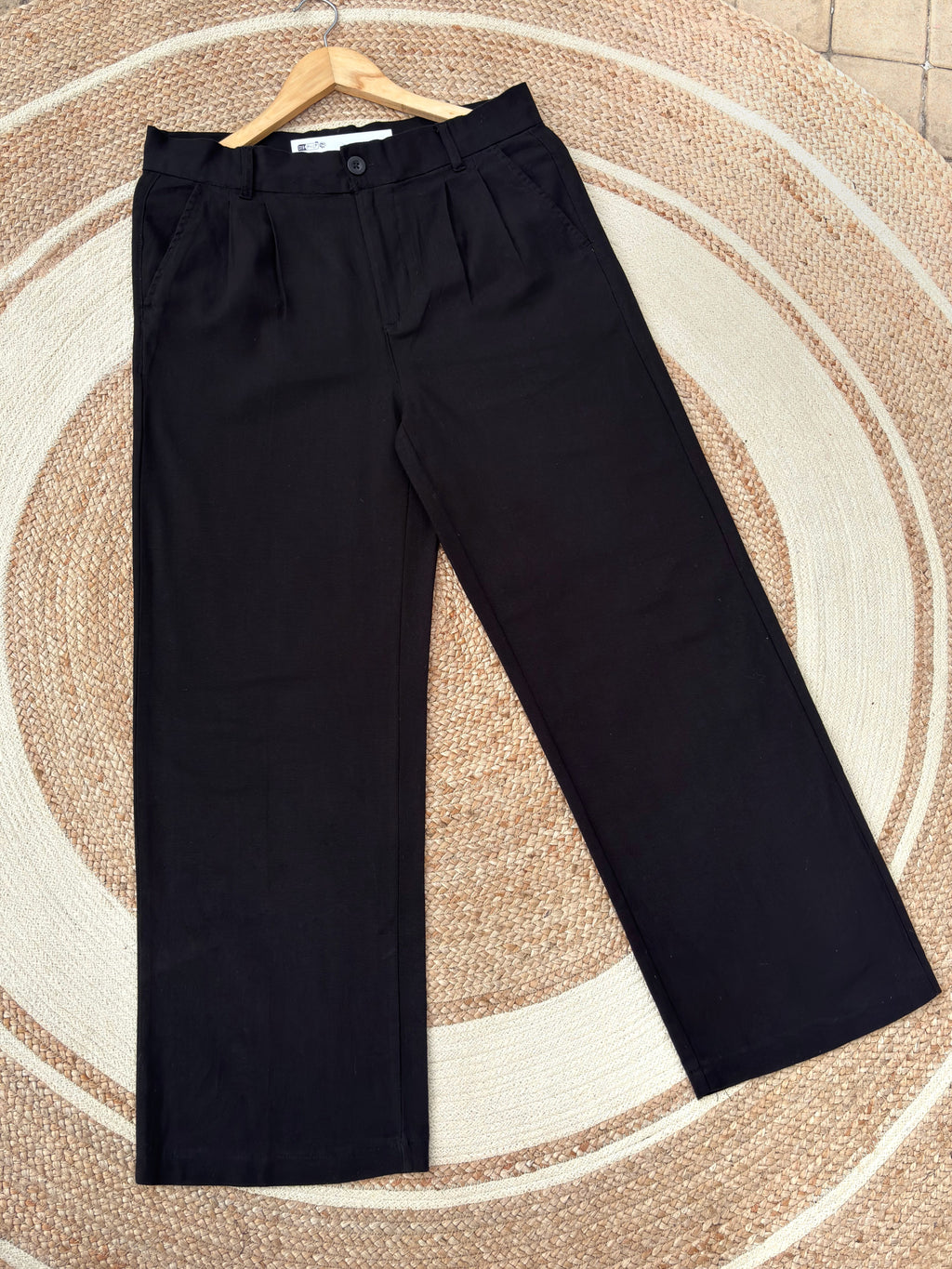 Finipiq Baggy Black Linen Pant.🍃
