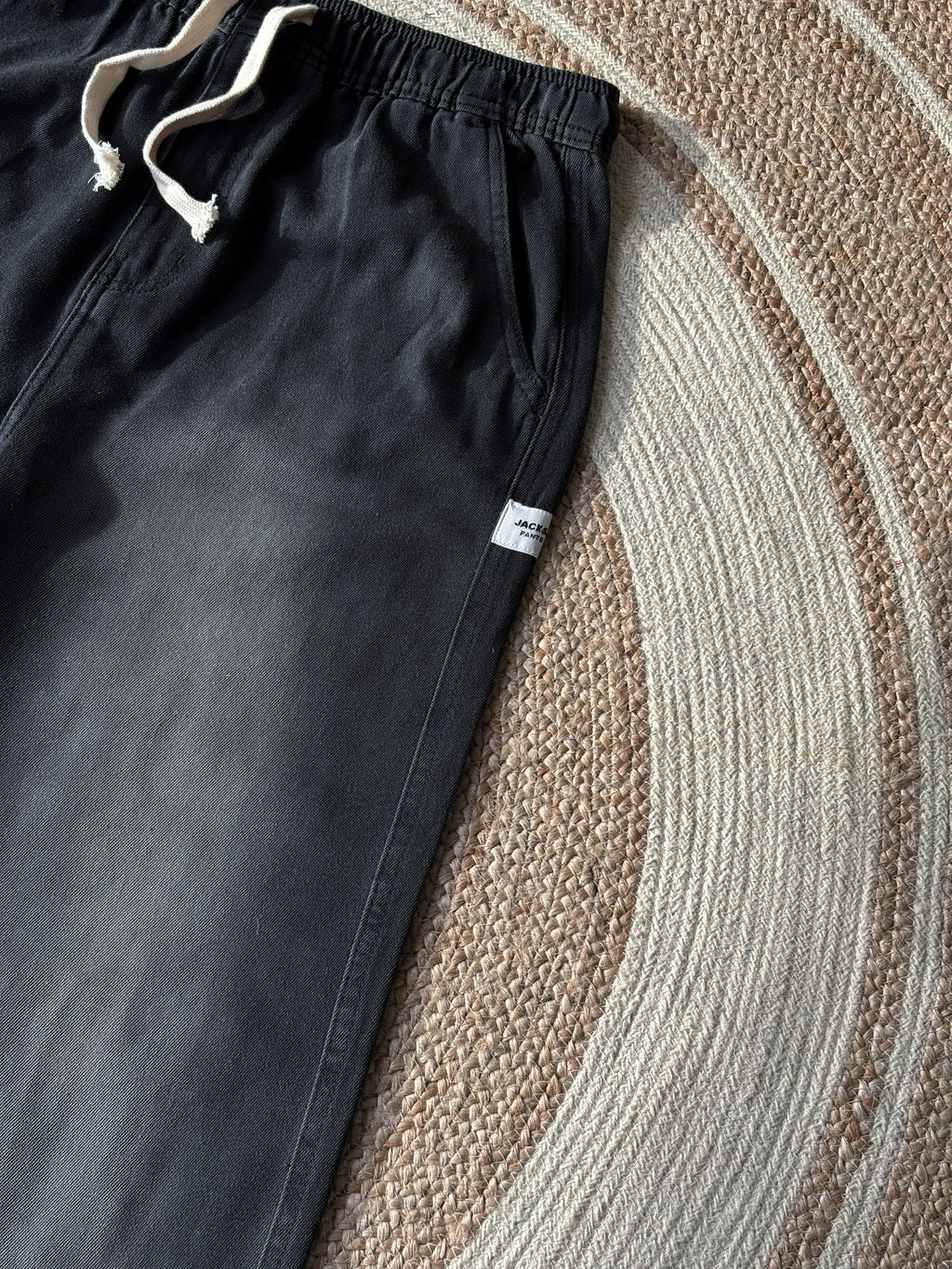 Finipiq 100% Export (Shadow Wash) Korean semi-baggy denim.🍃