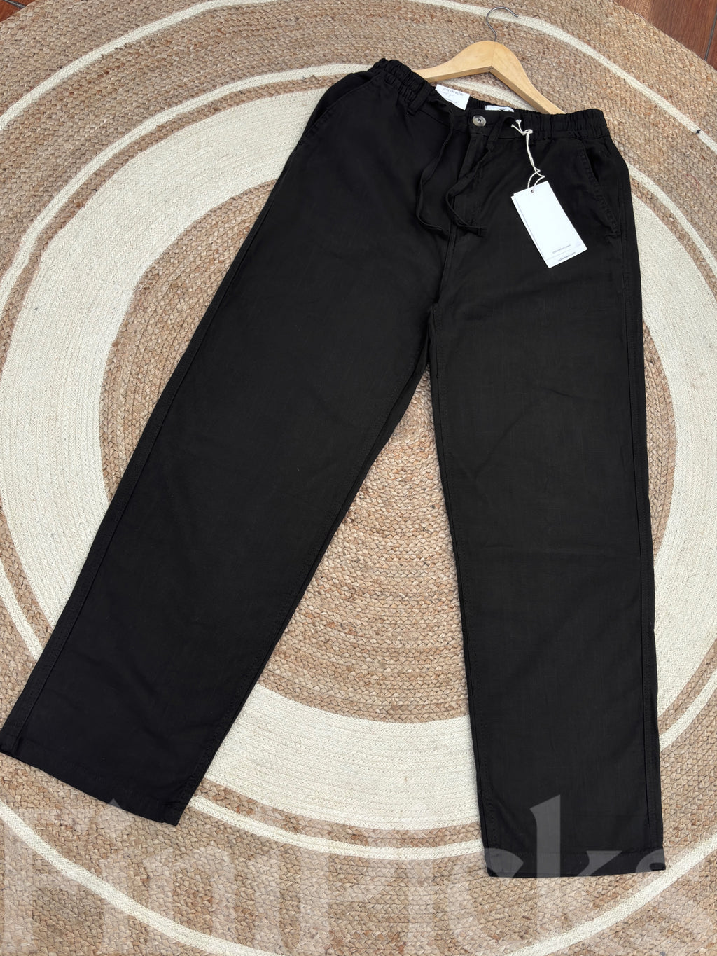 Semi-Baggy Black Linen pant