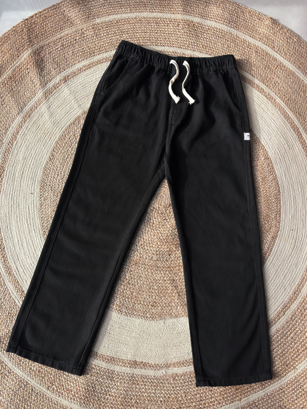 Finipiq 100% Export (Jet black) Korean semi-baggy denim.🍃
