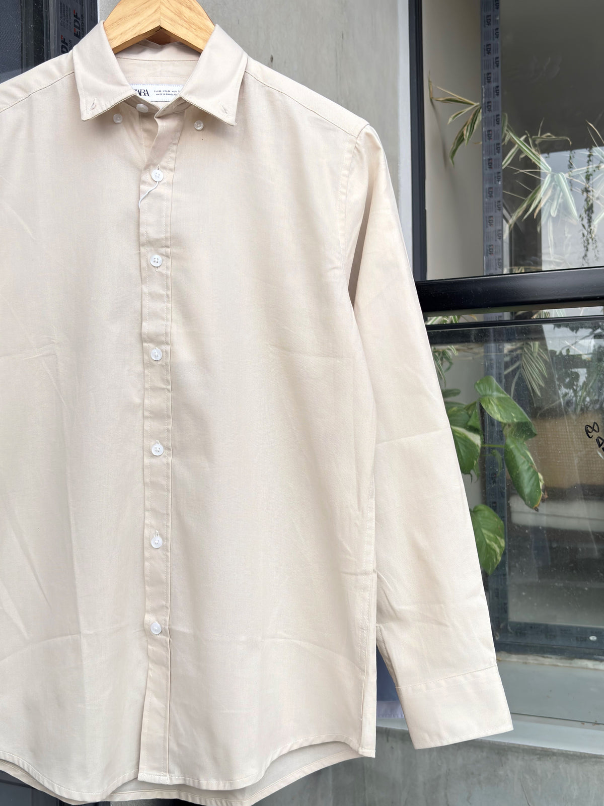 FINIPIQ Oxford (Off-White) Shirt.