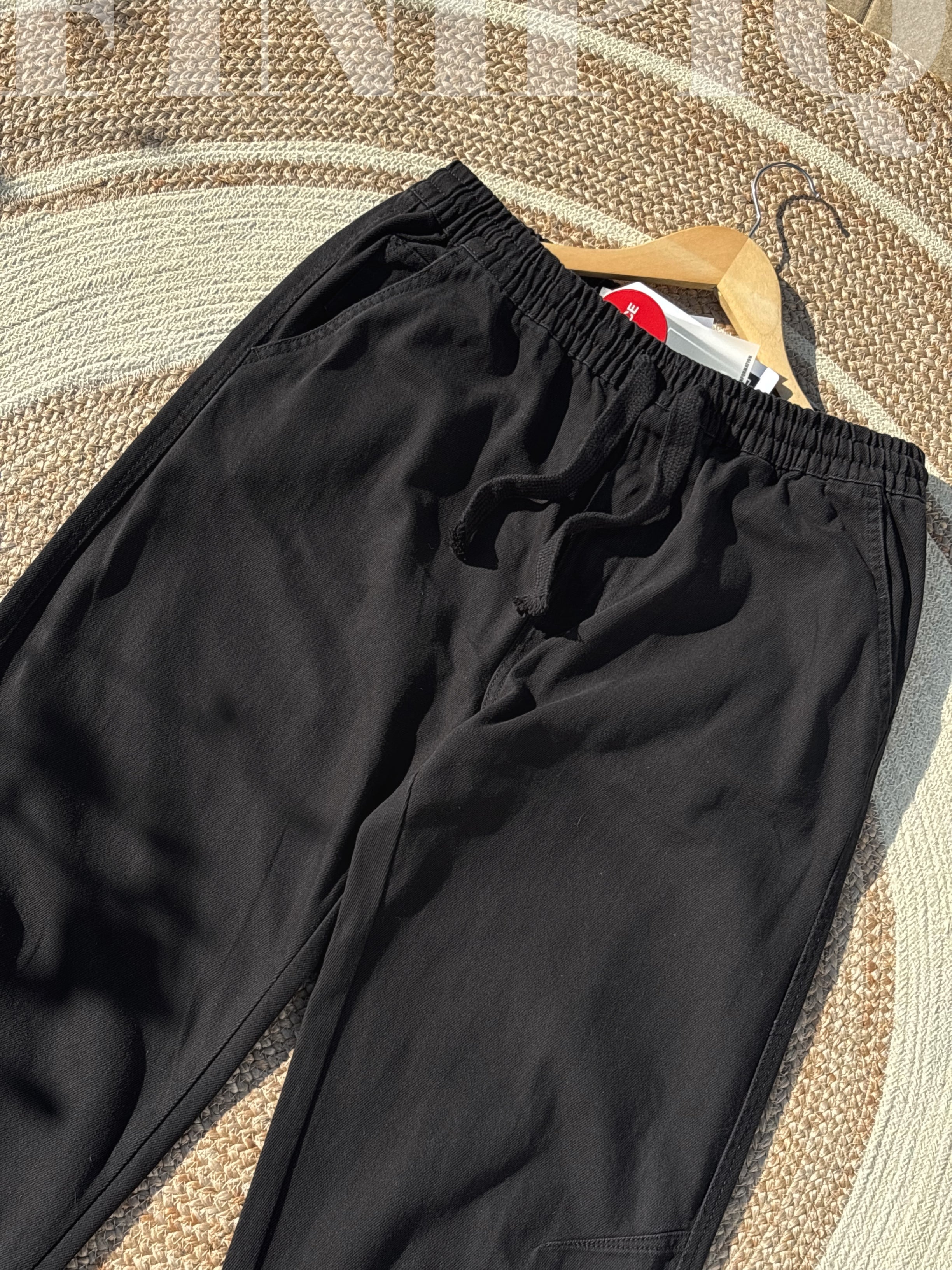 Timeless Finipiq Semi-Baggy Black Drift Gabardine Trouser.🍃