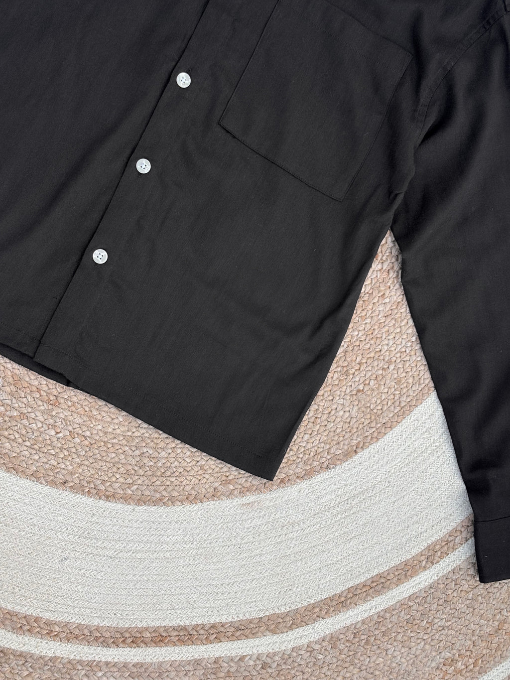 Boxy linen black shirt