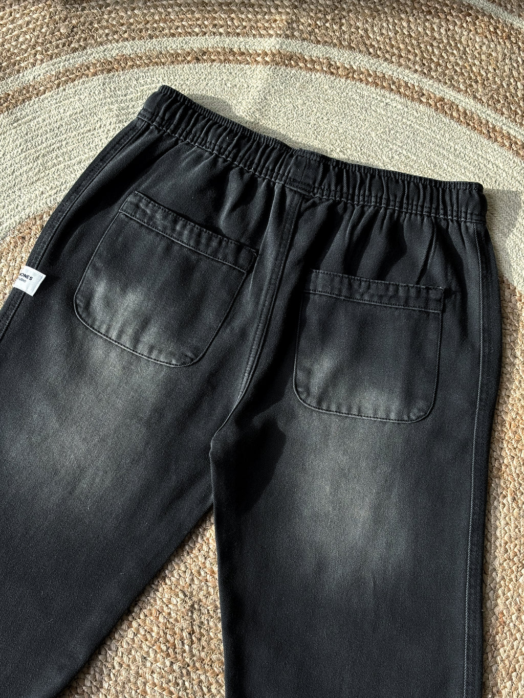 Finipiq 100% Export (Shadow Wash) Korean semi-baggy denim.🍃