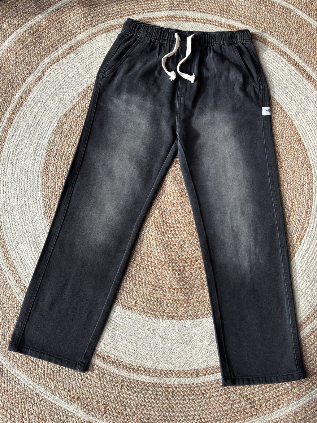 Finipiq 100% Export (Shadow Wash) Korean semi-baggy denim.🍃