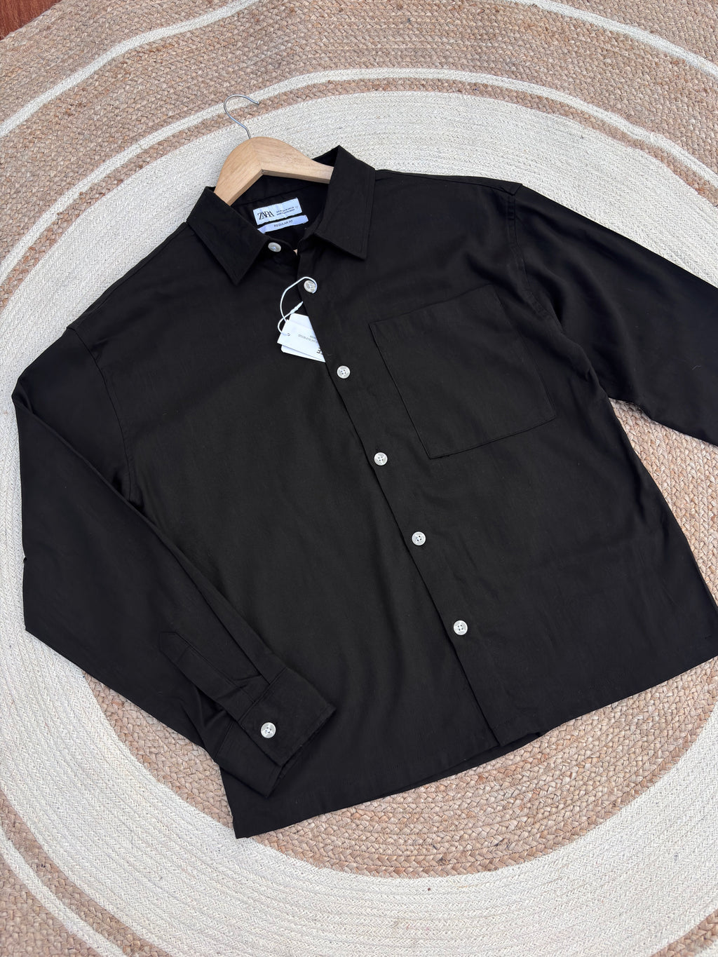 Boxy linen black shirt